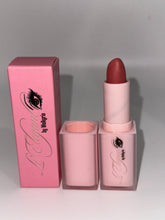 Cargar imagen en el visor de la galería, Classic Matte Lipstick
